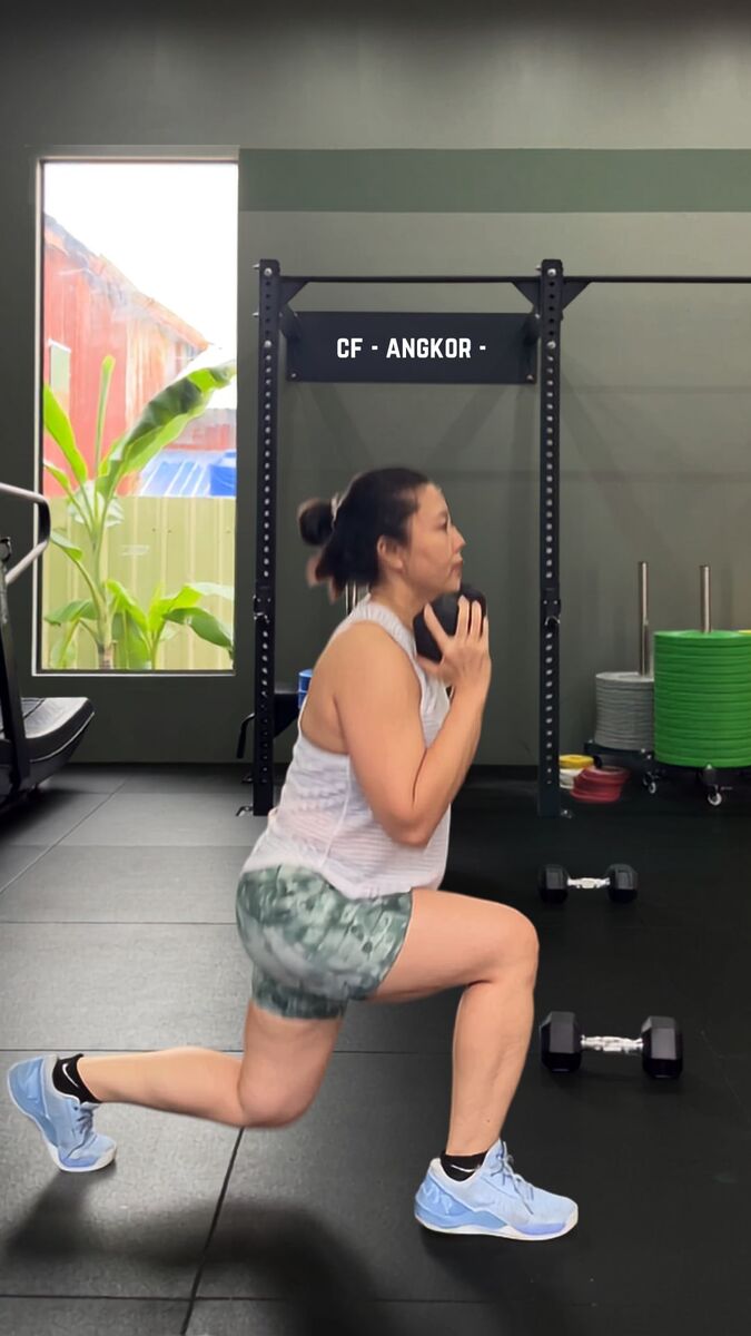Bootcamp lunges at CrossFit Angkor, Siem Reap